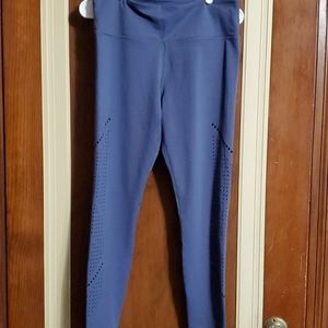 XL Senitas Alpine laser cut detail 7/8 leggings